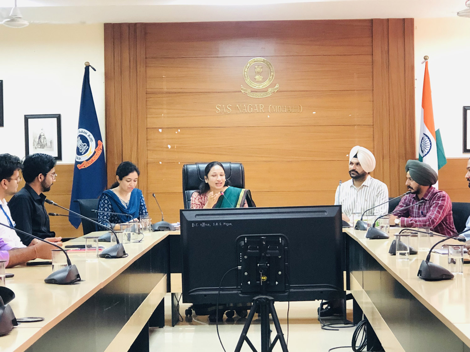 ਸਰਕਾਰ ਦੇ ਫਲੈਗਸ਼ਿਪ ਪ੍ਰੋਗਰਾਮਾਂ ਅਤੇ ਭਲਾਈ ਸਕੀਮਾਂ ਨੂੰ ਲਾਗੂ ਕਰਨ ਵਿੱਚ ਗਵਰਨੈਂਸ ਫੈਲੋ ਸਰਗਰਮ ਭੂਮਿਕਾ ਨਿਭਾ ਸਕਦੇ ਹਨ: ਡੀ ਸੀ ਕੋਮਲ ਮਿੱਤਲ